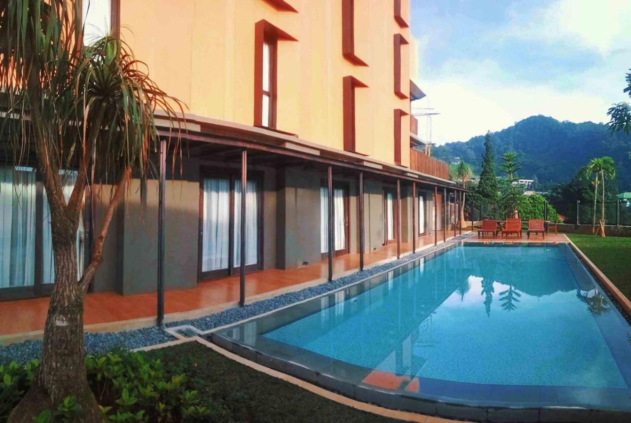 Grand Metro Puncak Hotel Cibodas Bagian luar foto