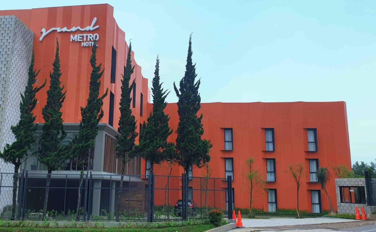 Grand Metro Puncak Hotel Cibodas Bagian luar foto