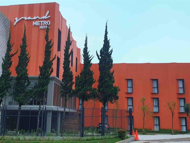 Grand Metro Puncak Hotel Cibodas Bagian luar foto